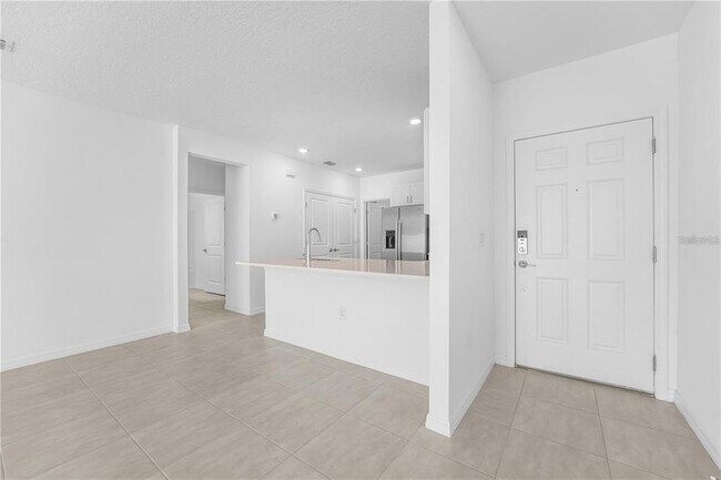 Building Photo - 4560 Ranunculus St