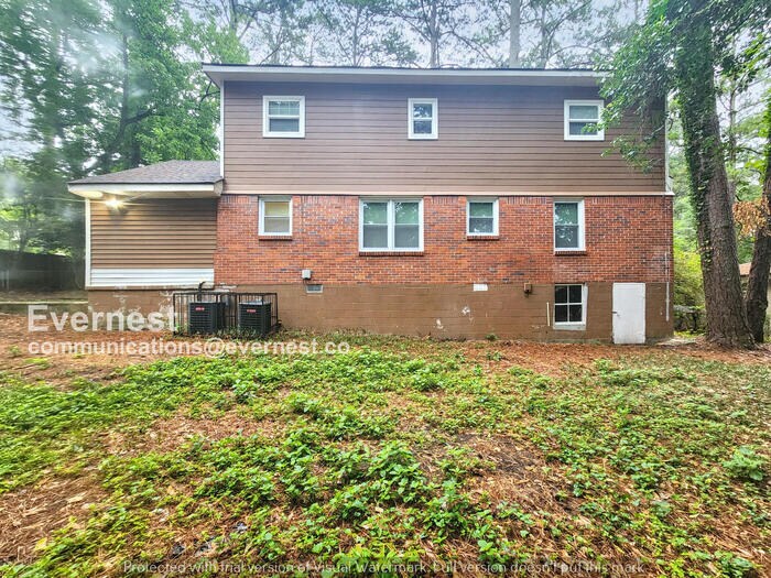 Building Photo - 1903 Pinedale Pl