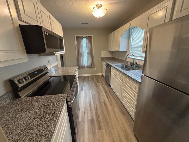 Building Photo - 4010 Calypso Dr