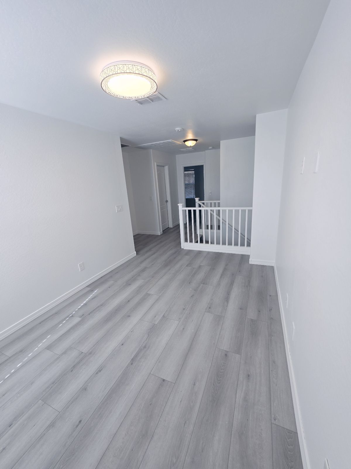 Building Photo - 5809 S 35th Pl