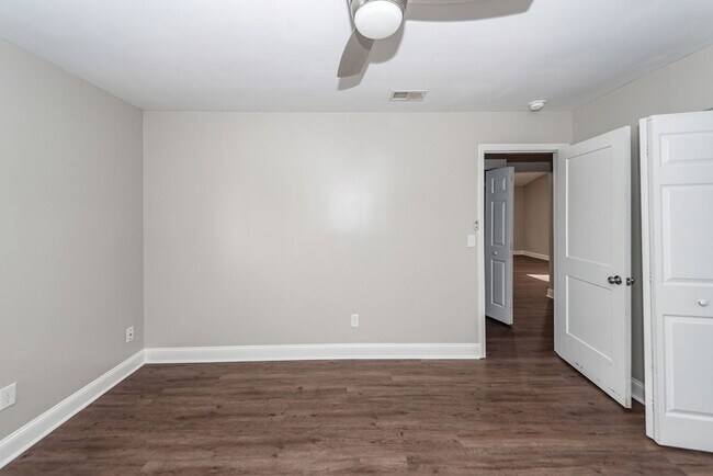 Building Photo - 3 Bedroom, 2 bathroom home in Moss Point - Ladson