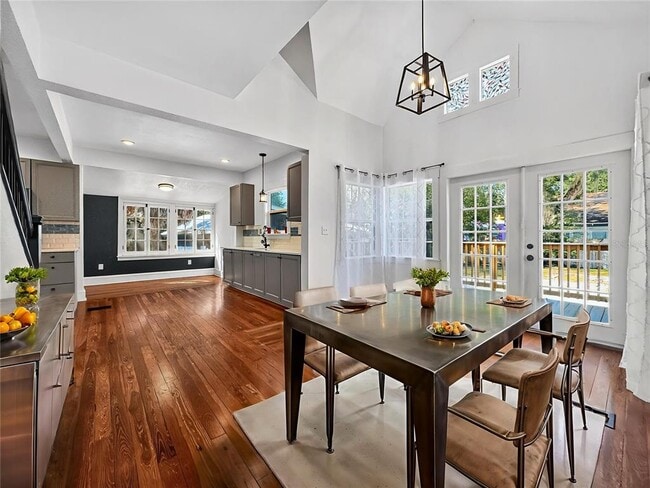 Building Photo - 1016 E Washington Ave