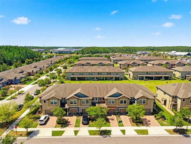 Building Photo - 16948 Storyline Dr