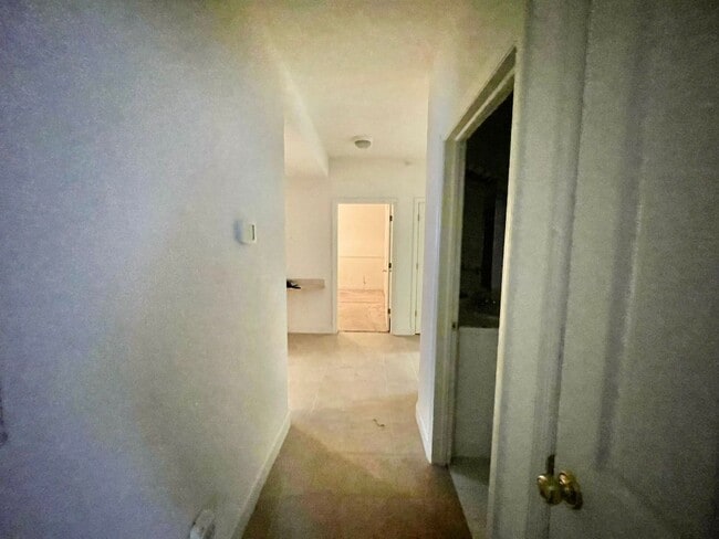 Building Photo - 2 bed 2 bath- Adams Point