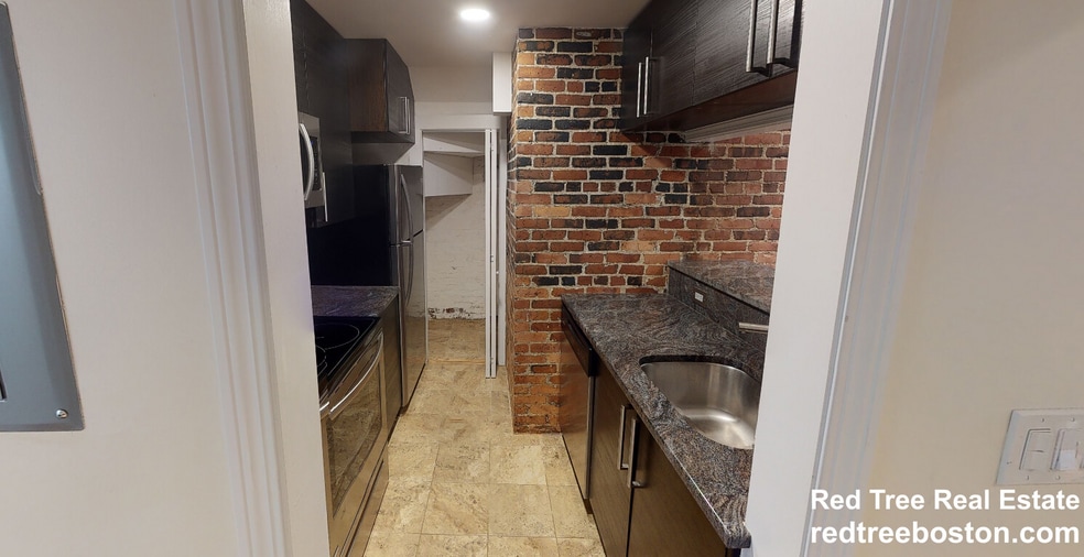 Building Photo - 69 Babcock St