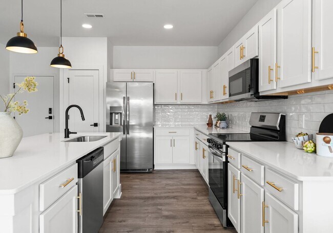 Building Photo - Beautiful NEW 2-Bed, 2- Bath Apartment in Rock Hill!