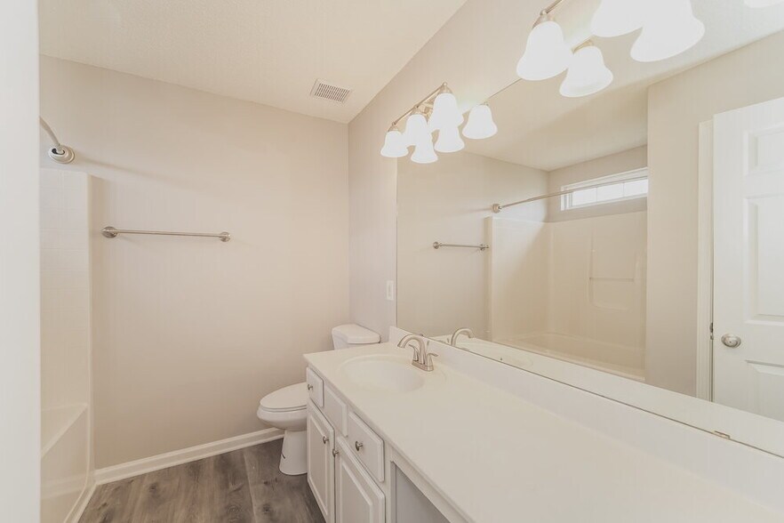 Building Photo - 10315 Wakerobin Ln