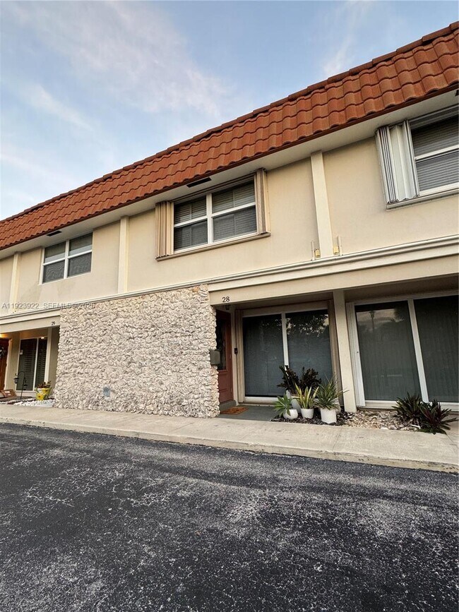 Building Photo - 5555 N Ocean Blvd