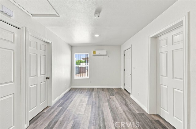 Building Photo - 10646 S Wilton Pl