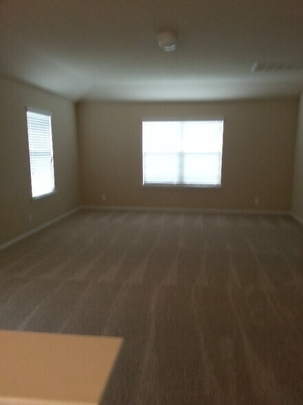 Building Photo - 10237 Metz Vly