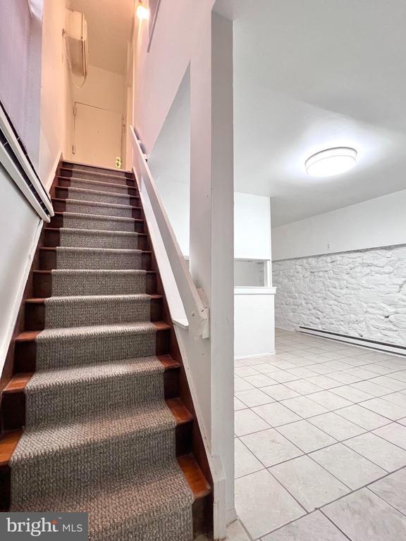 Building Photo - 515 S 12th St