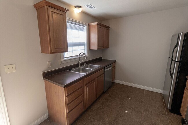 Building Photo - 4700 Dehaven Dr