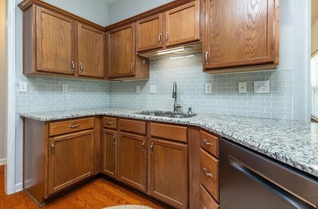 Building Photo - 10492 Ashfarm Way