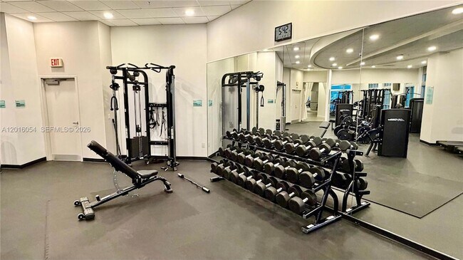 Building Photo - 300 S Biscayne Blvd