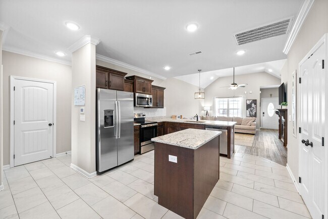 Building Photo - 1485 Citadel Dr