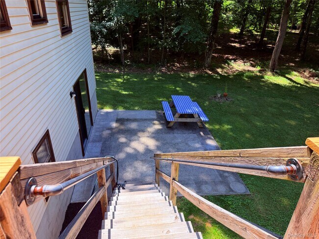 Building Photo - 126 Carter Rd