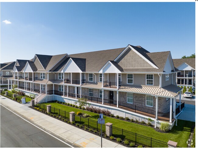 Building Photo - 1163 Montauk Hwy