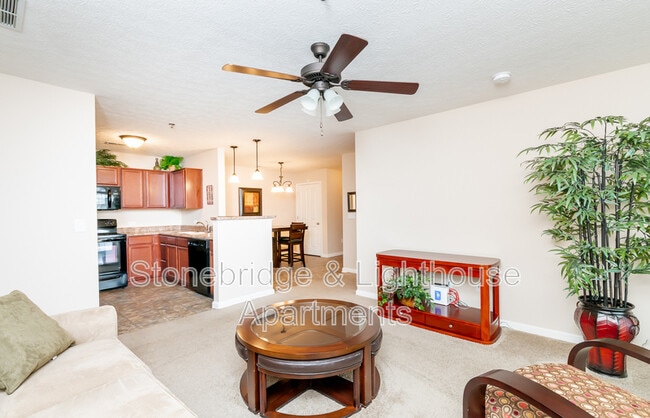 Building Photo - 201 Stonebench Cir