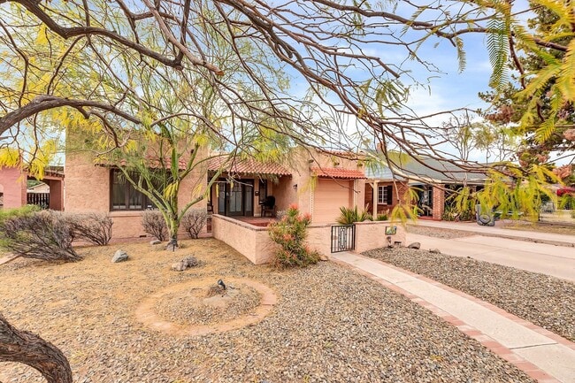 Building Photo - Timeless Historic Santa-Fe Style Home in F...