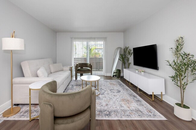 Primary Photo - 4301 W Cleveland St