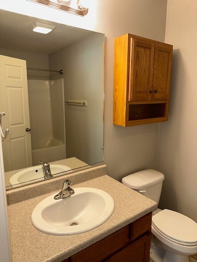 Building Photo - 1120 Longbow Ln