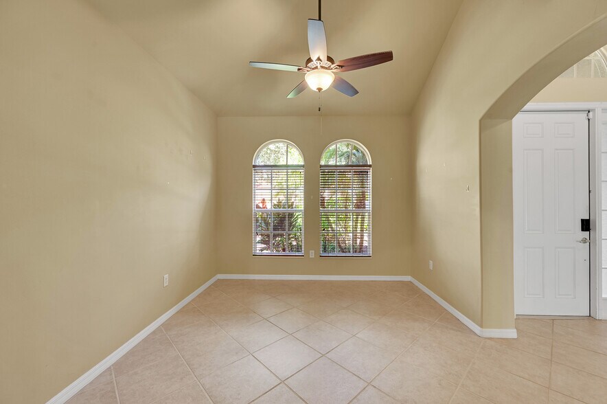 Building Photo - 12960 Seaside Key Ct