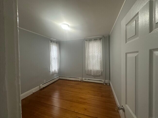 Building Photo - 108 New Britain Ave