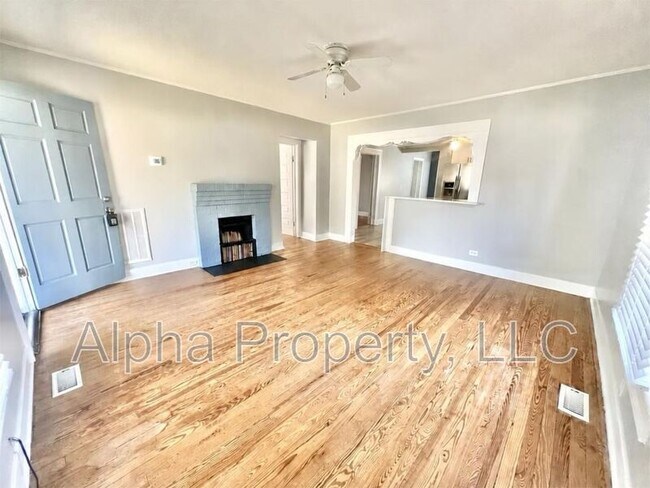 Building Photo - 407 Cedar Lane Rd