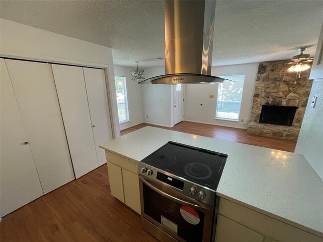 Building Photo - 7506 St Amant Pl