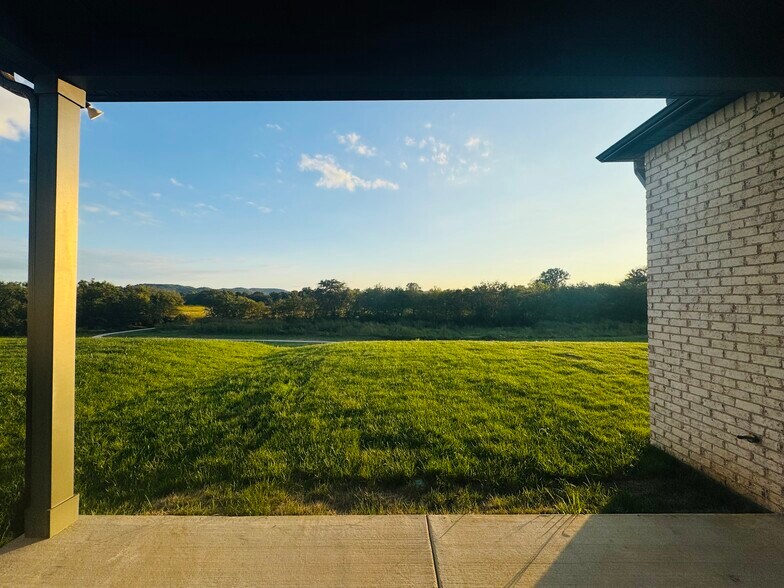 Building Photo - 8089 Atlee Ct