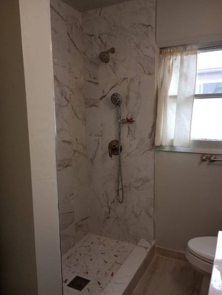 Building Photo - 2013 W Porter Ave