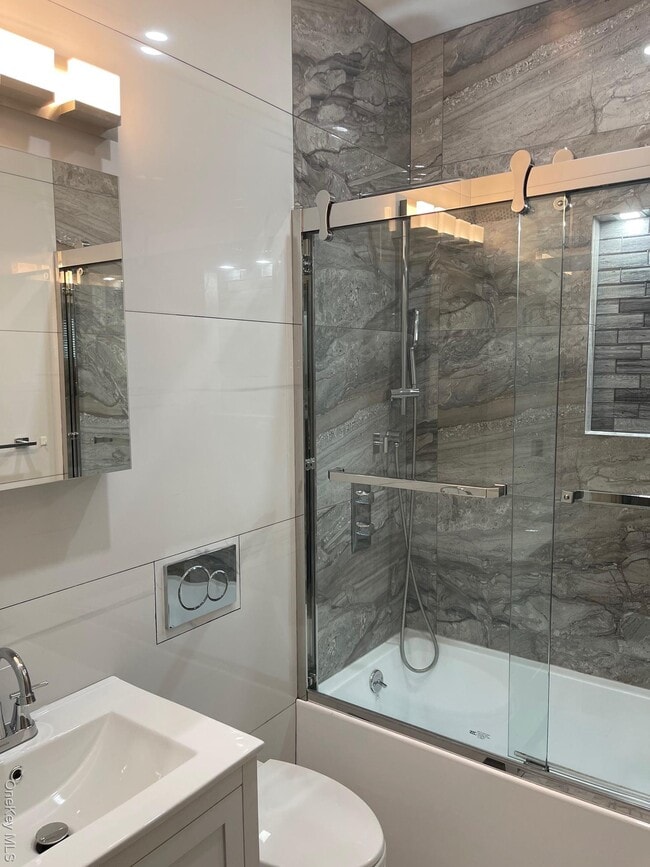 Building Photo - 81-34 169th St