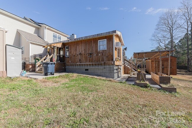 Building Photo - 110 Mendover Dr