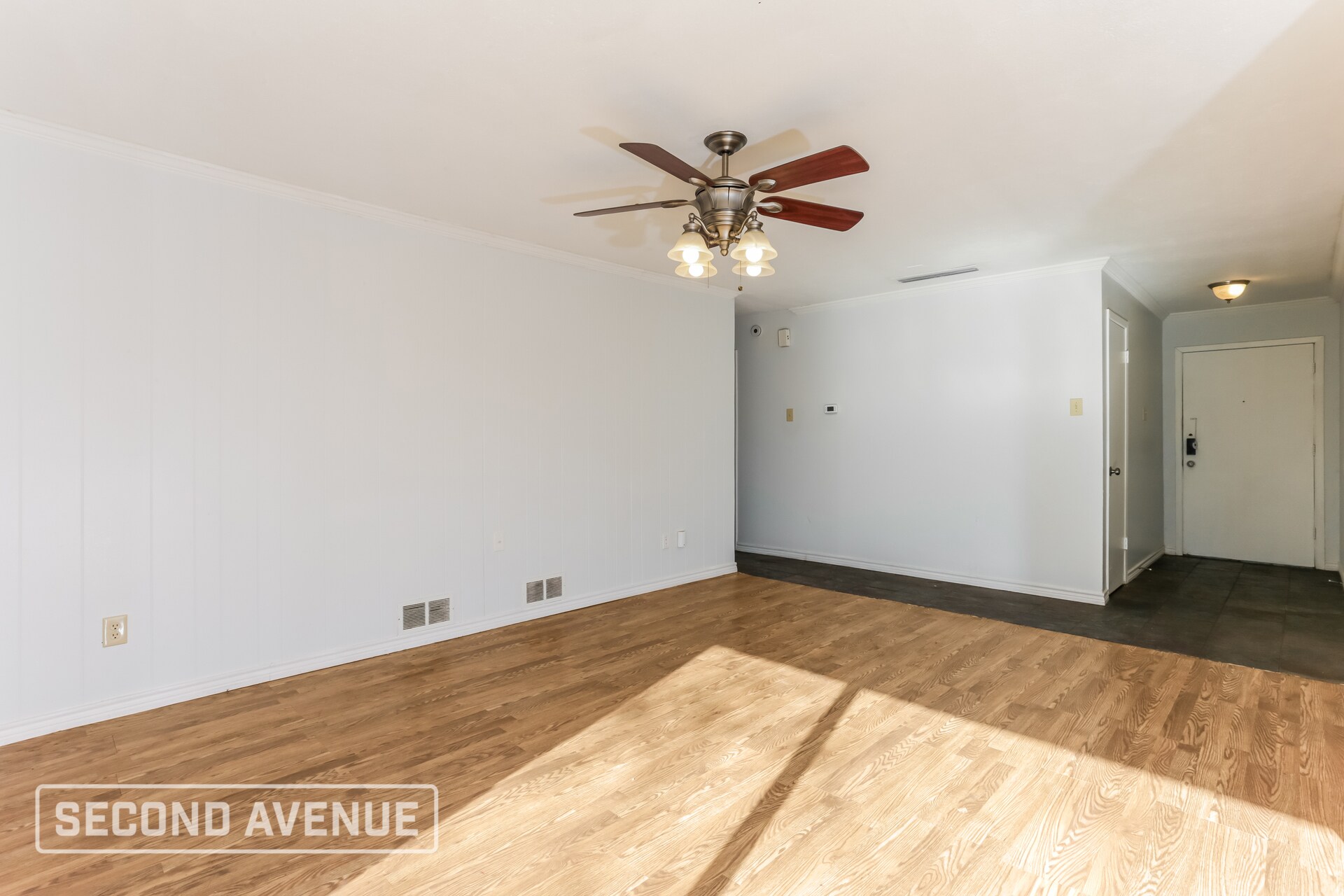 Building Photo - 509 Southlake Dr