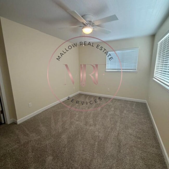 Building Photo - 1231 1/2 Eunice Dr