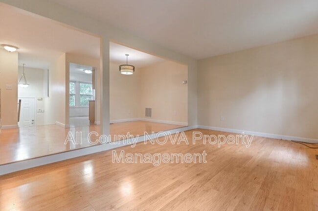 Building Photo - 7612 Indian Hills Dr