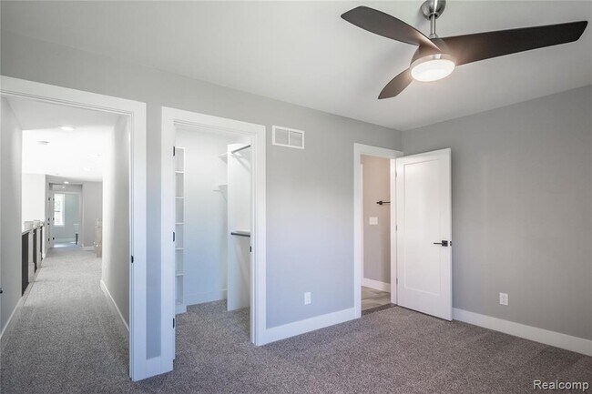 Building Photo - 5344 Birch Dr