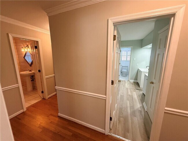 Building Photo - 1351 Old Johnson Ferry Rd NE