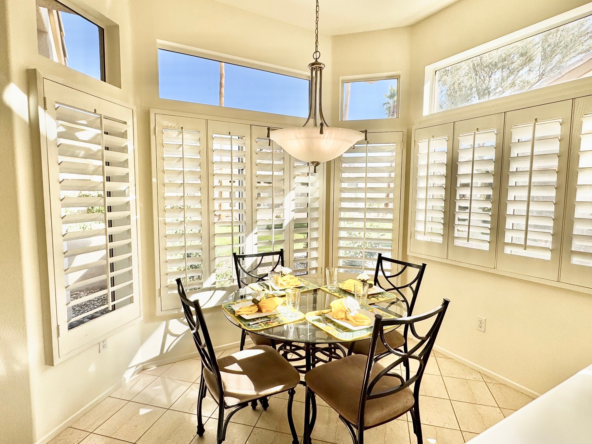 Breakfast room - 78278 Desert Willow Dr