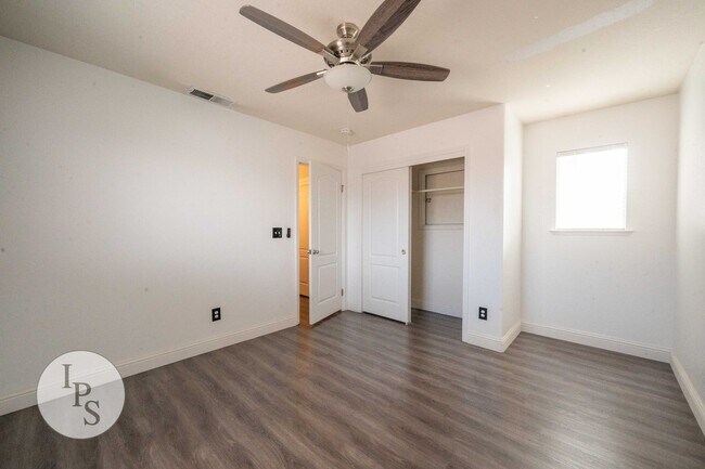 Building Photo - 3676 Baron Ave