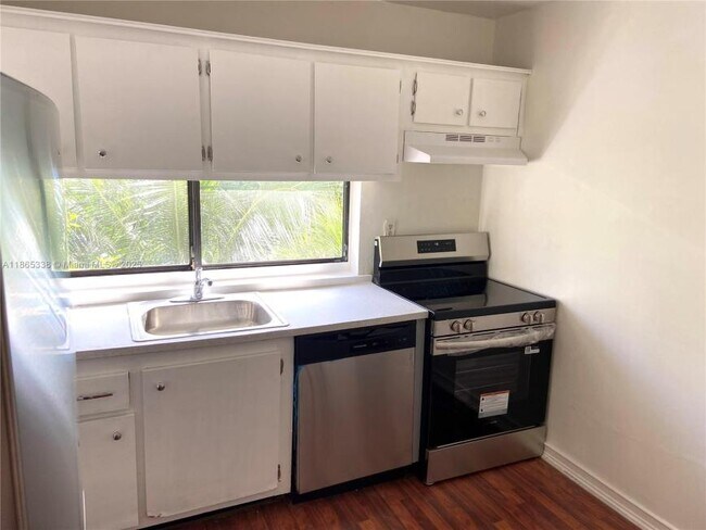 Primary Photo - 1 bedroom in Sunny Isles Beach FL 33160
