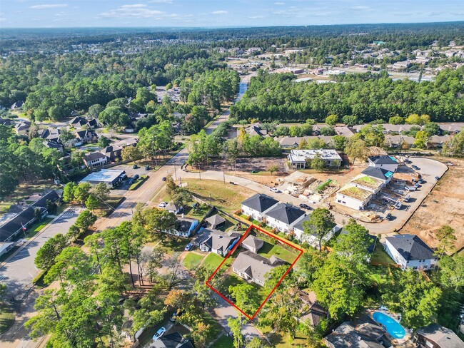 Building Photo - 418 Oakhill Dr