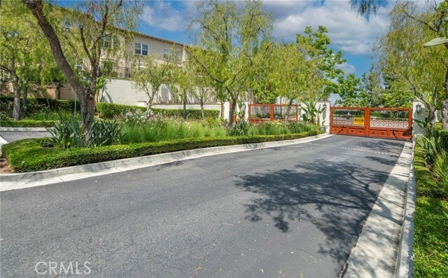 Building Photo - 817 Terrace Ln E