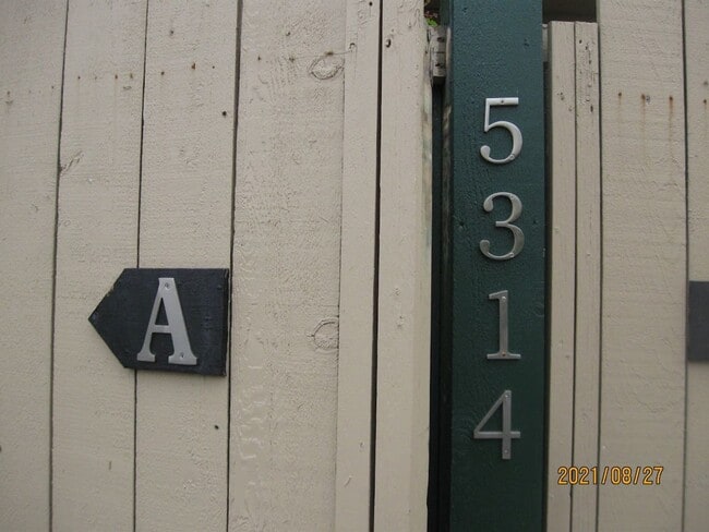 Building Photo - 1551 Building