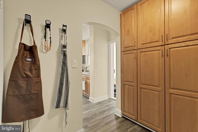 Building Photo - 6403 40th Ave