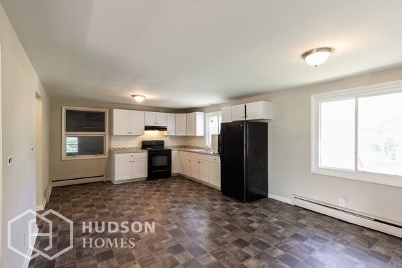 Building Photo - Move in by August 31st - GET 2nd MONTH FREE!