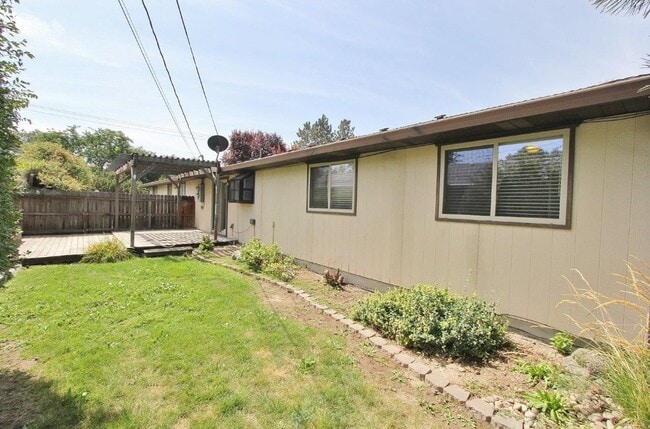 Building Photo - 2419 Colorado Ave