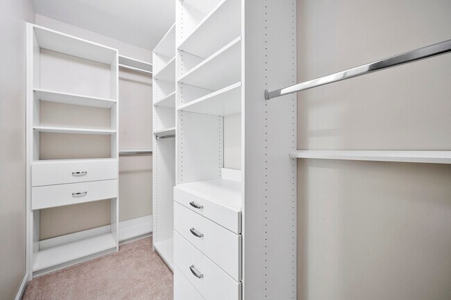 Building Photo - 3305 Chastain Gardens Dr NW