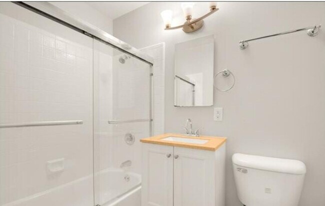 Building Photo - Bentley Apartments