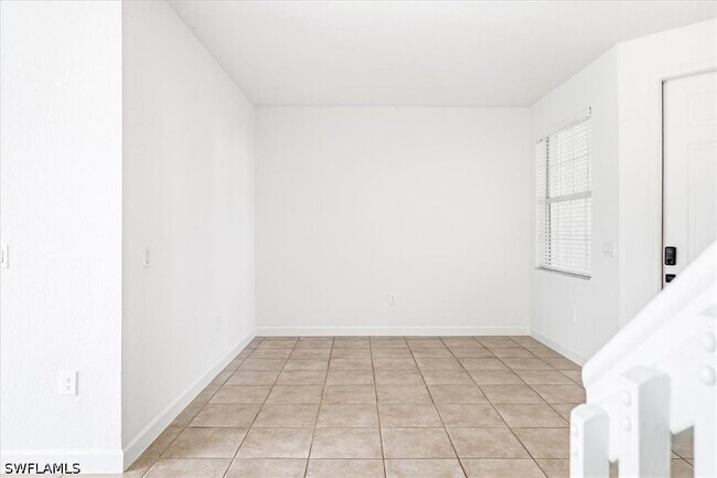 Building Photo - 7070 Venice Way